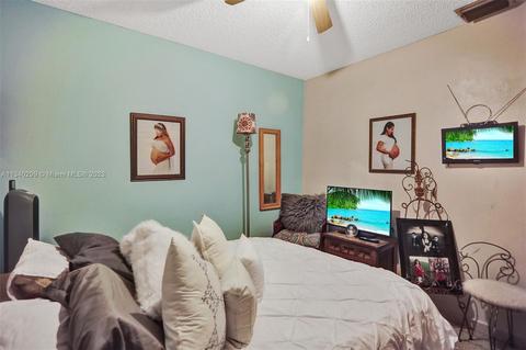 214 E 62nd St, Hialeah, FL 33013 photo 22