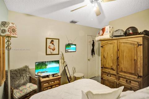 214 E 62nd St, Hialeah, FL 33013 photo 25
