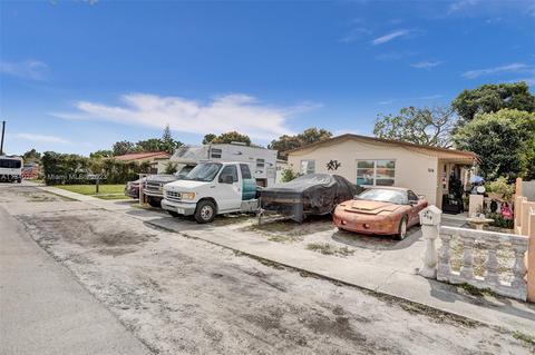 214 E 62nd St, Hialeah, FL 33013 photo 2