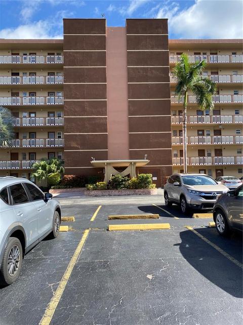 610 NE 12th Ave #303, Hallandale Beach, FL 33009