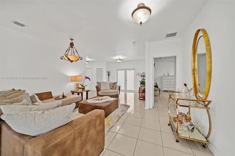 6460 E 3rd Ave, Hialeah, FL 33013 photo 7