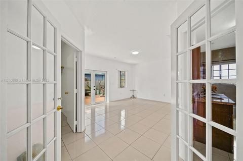 6460 E 3rd Ave, Hialeah, FL 33013 photo 32