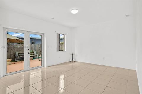 6460 E 3rd Ave, Hialeah, FL 33013 photo 31