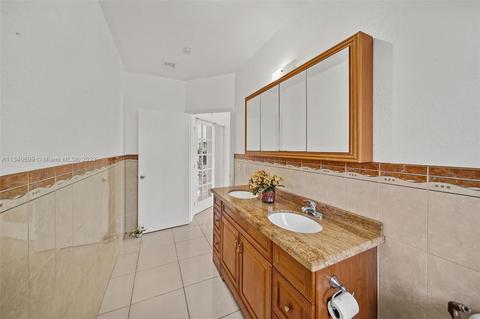 6460 E 3rd Ave, Hialeah, FL 33013 photo 28