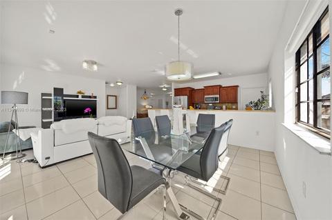6460 E 3rd Ave, Hialeah, FL 33013 photo 17