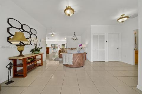 6460 E 3rd Ave, Hialeah, FL 33013 photo 3