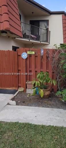 3895 Victoria Dr, West Palm Beach, FL 33406