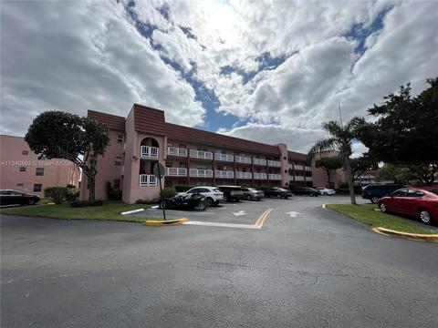 9440 Sunrise Lakes Blvd #301, Sunrise, FL 33322