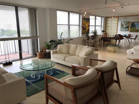 18151 NE 31st Ct #817, Aventura, FL 33160