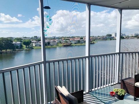 1750 NE 191st St #528-4, Miami, FL 33179