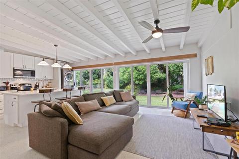 453 NE 89th St, El Portal, FL 33138 photo 13