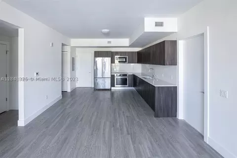2960 NE 207th St #616, Aventura, FL 33180