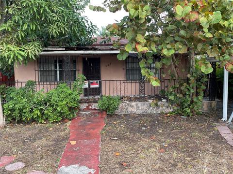 667 E 19th St, Hialeah, FL 33013 photo 1
