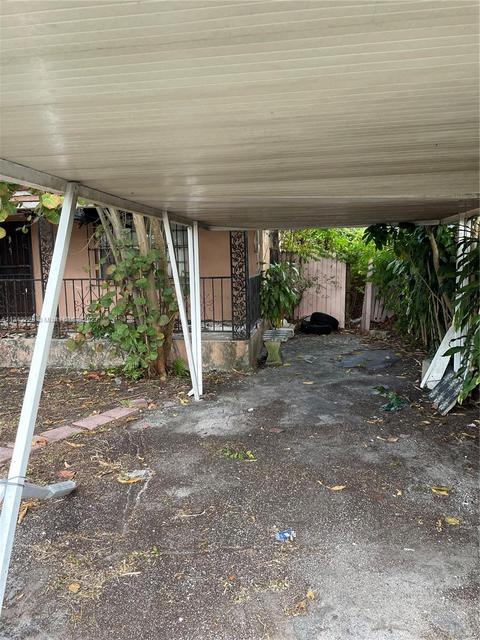 667 E 19th St, Hialeah, FL 33013 photo 2