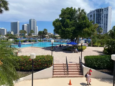 600 Three Islands Blvd #514, Hallandale Beach, FL 33009