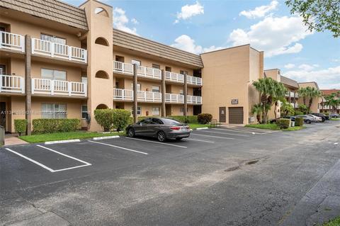 9330 Sunrise Lakes Blvd #103, Sunrise, FL 33322