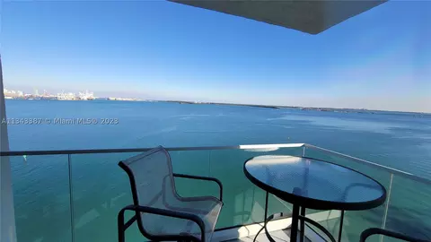 800 Claughton Island Dr #1305, Miami, FL 33131