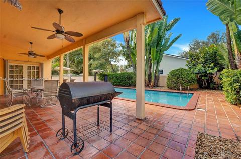 20100 Red Run Dr, Hialeah, FL 33015 photo 43