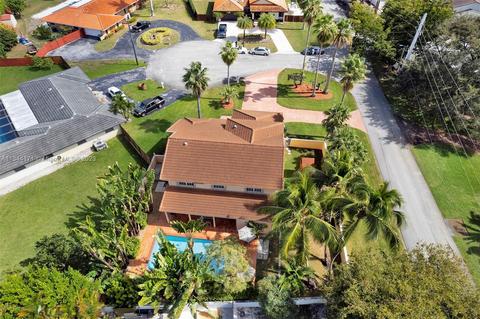 20100 Red Run Dr, Hialeah, FL 33015 photo 55
