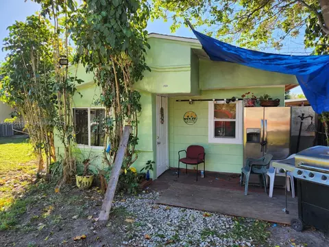 2954 NW 91st St, Miami, FL 33147