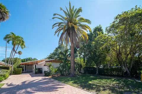 3135 Royal Palm Ave, Miami Beach, FL 33140
