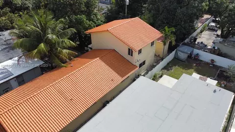Undisclosed, Hialeah, FL 33013 photo 2