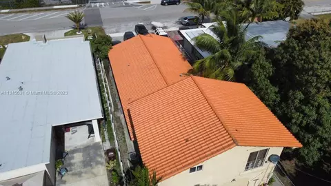 Undisclosed, Hialeah, FL 33013 photo 3