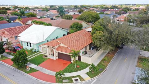 8907 NW 146th Ter, Miami Lakes, FL 33018