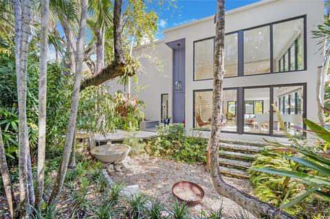 2755 SW 22nd Ave, Miami, FL 33133