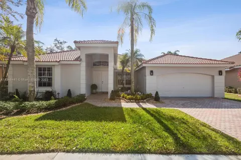 2883 Oakbrook Dr, Weston, FL 33332