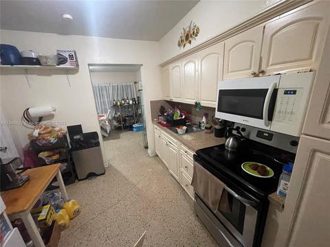 4795 E 9th Ct, Hialeah, FL 33013 photo 4
