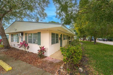 8885 NE 8th Ct, Miami, FL 33138