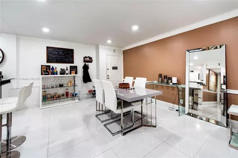 9 NE 19th Ct #118C, Wilton Manors, FL 33305