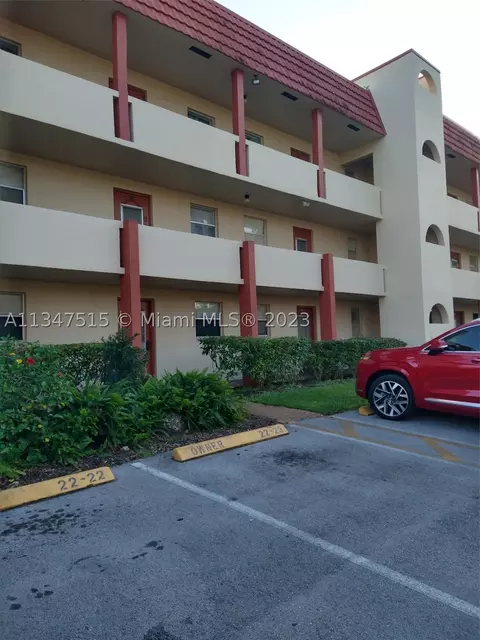 3091 E Sunrise Lakes Dr #210, Sunrise, FL 33322