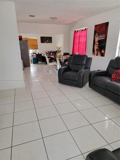 320 E 65th St, Hialeah, FL 33013 photo 1
