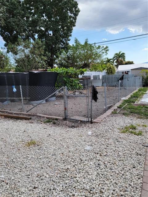 320 E 65th St, Hialeah, FL 33013 photo 13