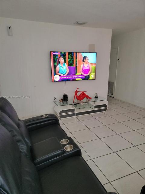 320 E 65th St, Hialeah, FL 33013 photo 2