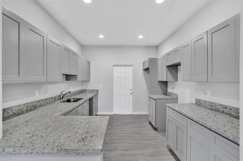 314 NW 28th Ter, Fort Lauderdale, FL 33311