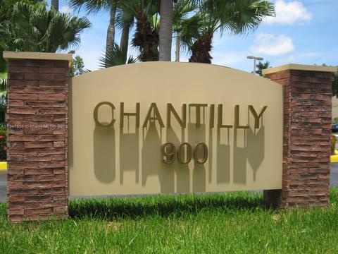 900 NE 195th St #310, Miami, FL 33179