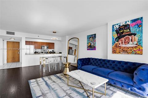 1200 Brickell Bay Dr #3503, Miami, FL 33131