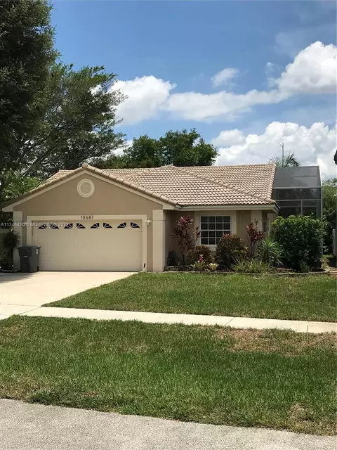 10687 Pebble Cove Ln, Boca Raton, FL 33498