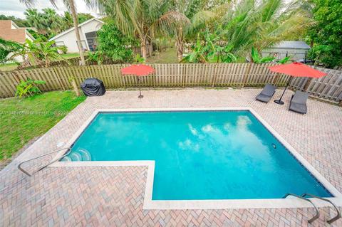 10292 NW 32nd St, Sunrise, FL 33351