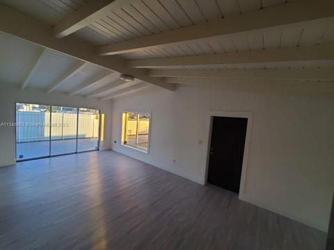 751 Hialeah Dr, Hialeah, FL 33010 photo 6