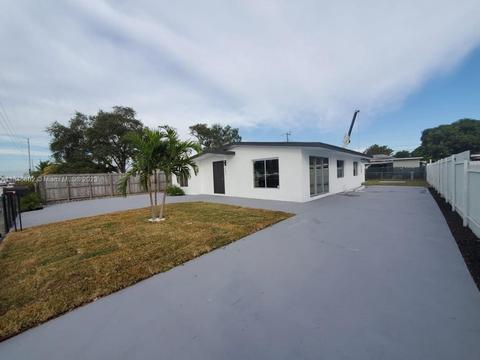 751 Hialeah Dr, Hialeah, FL 33010 photo 4