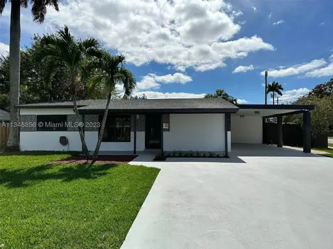 6660 Park St, Hollywood, FL 33024