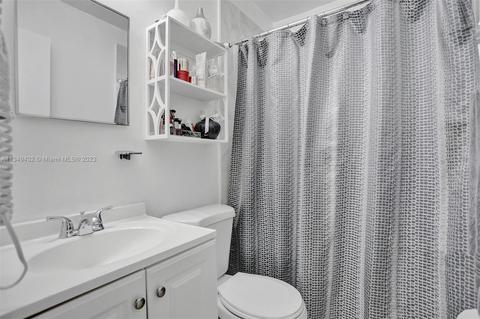 921 E 18th St, Hialeah, FL 33013 photo 36