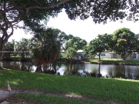 2201 NW 41st Ave #303, Lauderhill, FL 33313