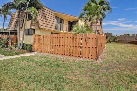 84 Springdale Cir, Palm Springs, FL 33461