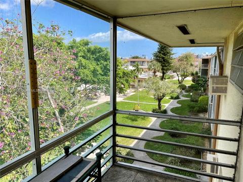 16801 NE 13th Ave #304, Miami, FL 33162