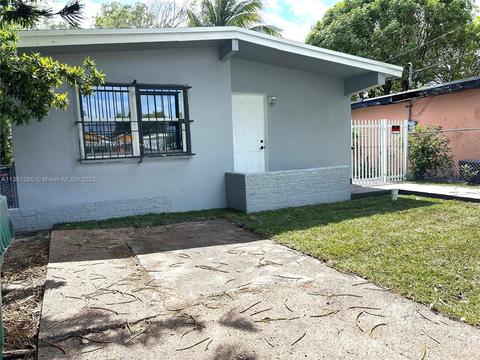 1640 NW 70th St, Miami, FL 33147